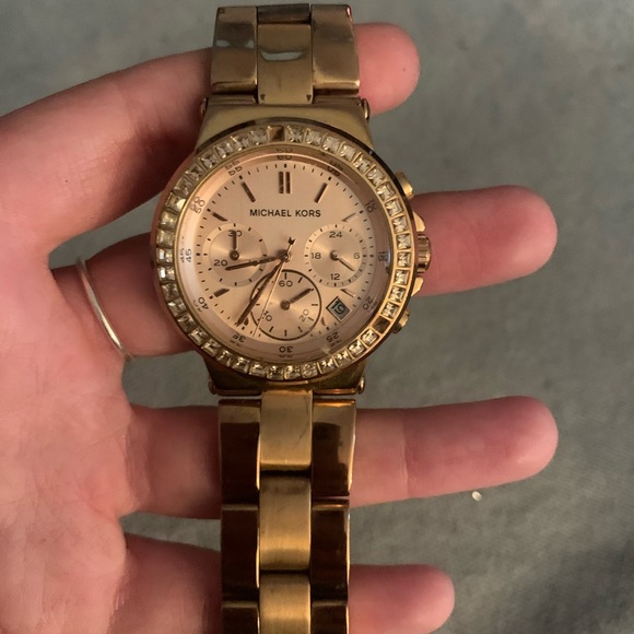 Michael Kors Rhinestone Watch - Picture 4 of 4